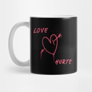 Love hurts Mug